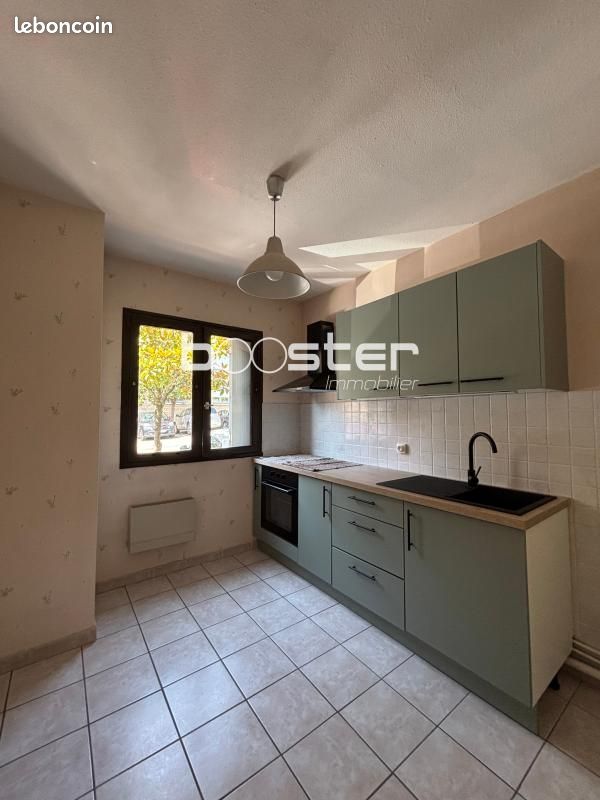 Appartement 2 pièces 49 m² · à Saint-Yrieix-la-Perche · 49 m² · 555 €/mois