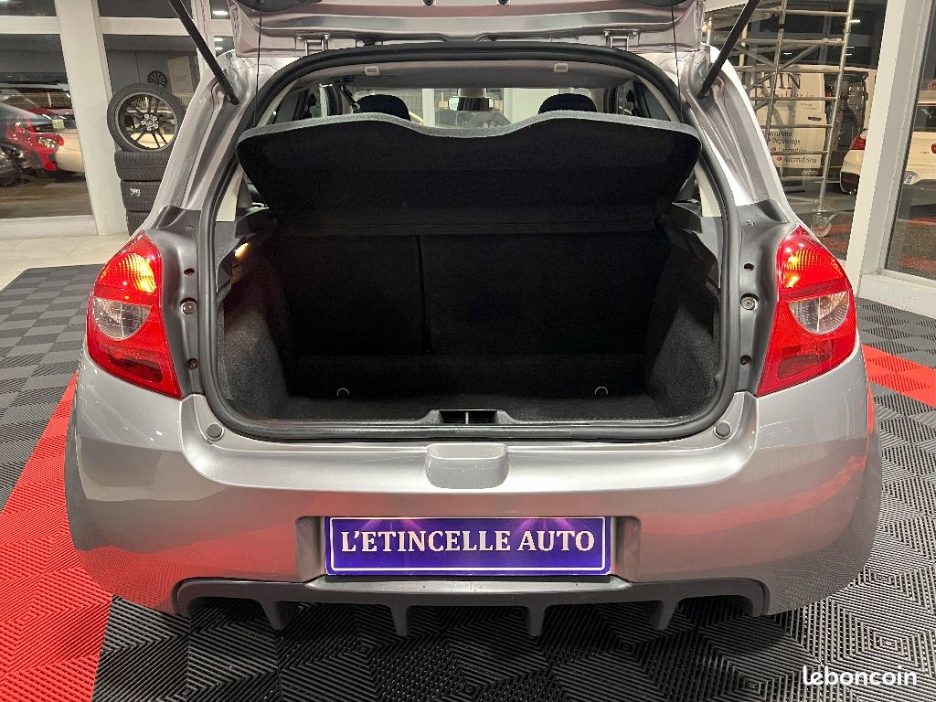 Renault Clio III RS 2.0 16V 200 Renault Sport (image 8)