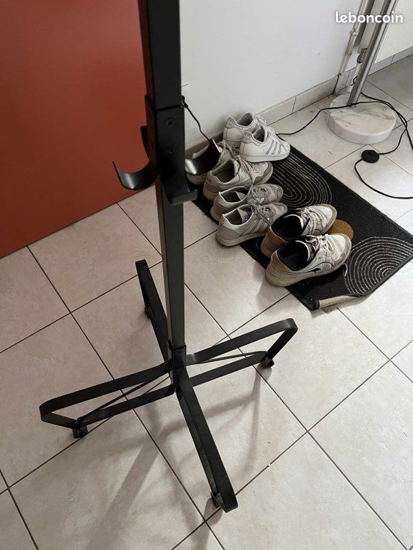 Porte manteau noir (image 2)