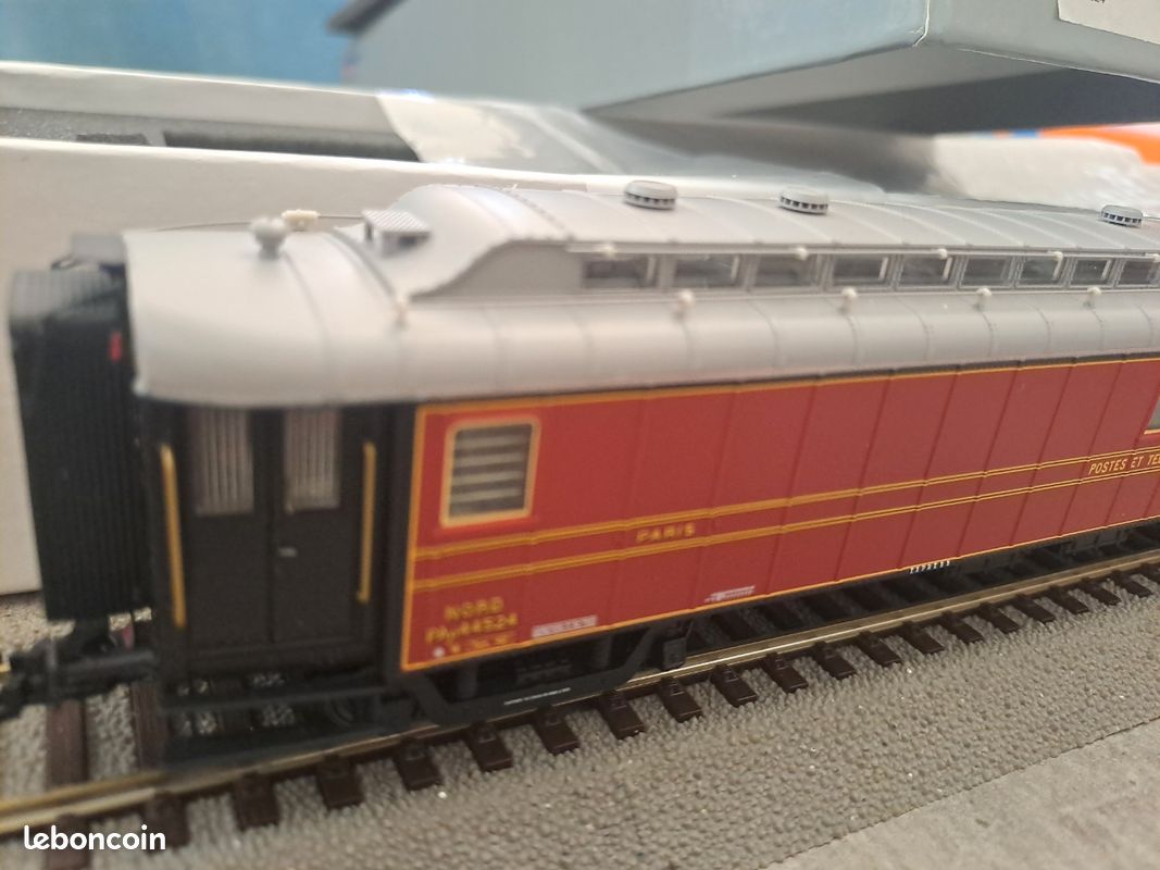 LS-Models 40447 voie H0 2x Voitures postales UIC, Époque IV