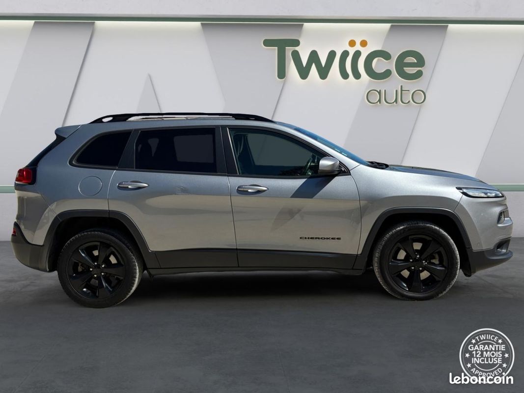 JEEP CHEROKEE 2.2 MultiJet 200 - Night Eagle - Garantie 12 mois (image 6)