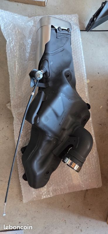 Pot d'échappement CBR 1000 (image 2)