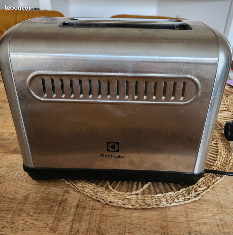 Grille-pain Electrolux (image 1)