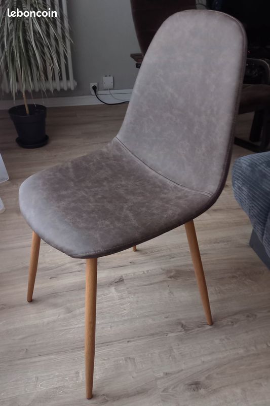 Chaise skaï marron (image 1)