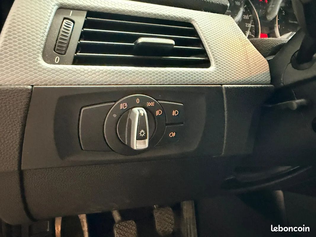 BMW Série 3 Touring 320 D 177ch Xdrive - 2009 - 167 254 km - Toit ouvrant - boite manuelle (image 19)