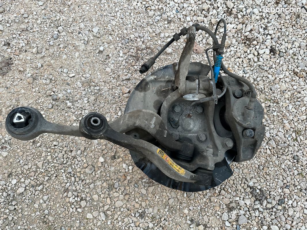 Moyeu de roue fusée complete et bras avant droit passager bmw e60 e61 2003 a 2010 6760954R (image 1)