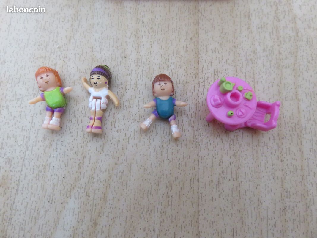 Lot numéro 10 : POLLY POCKET Club House 1995 Vintage Ancien avec personnages - Jeux & Jouets