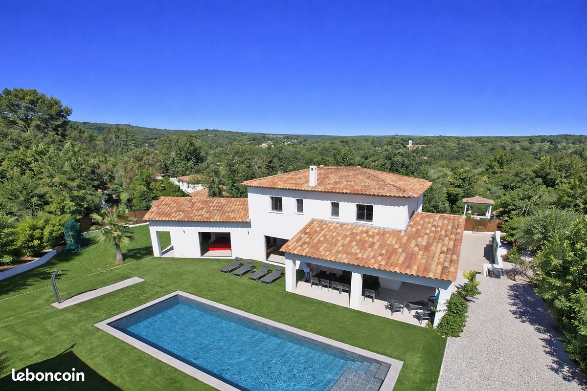 Maison 6 pièces 201 m² · à Roquefort-les-Pins · 200,7 m² · 1 690 000 €