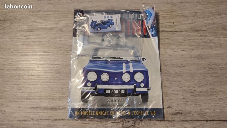 Cadre portière ar droite N°91 Renault R8 Gordini 1/8 Eaglemoss #A67