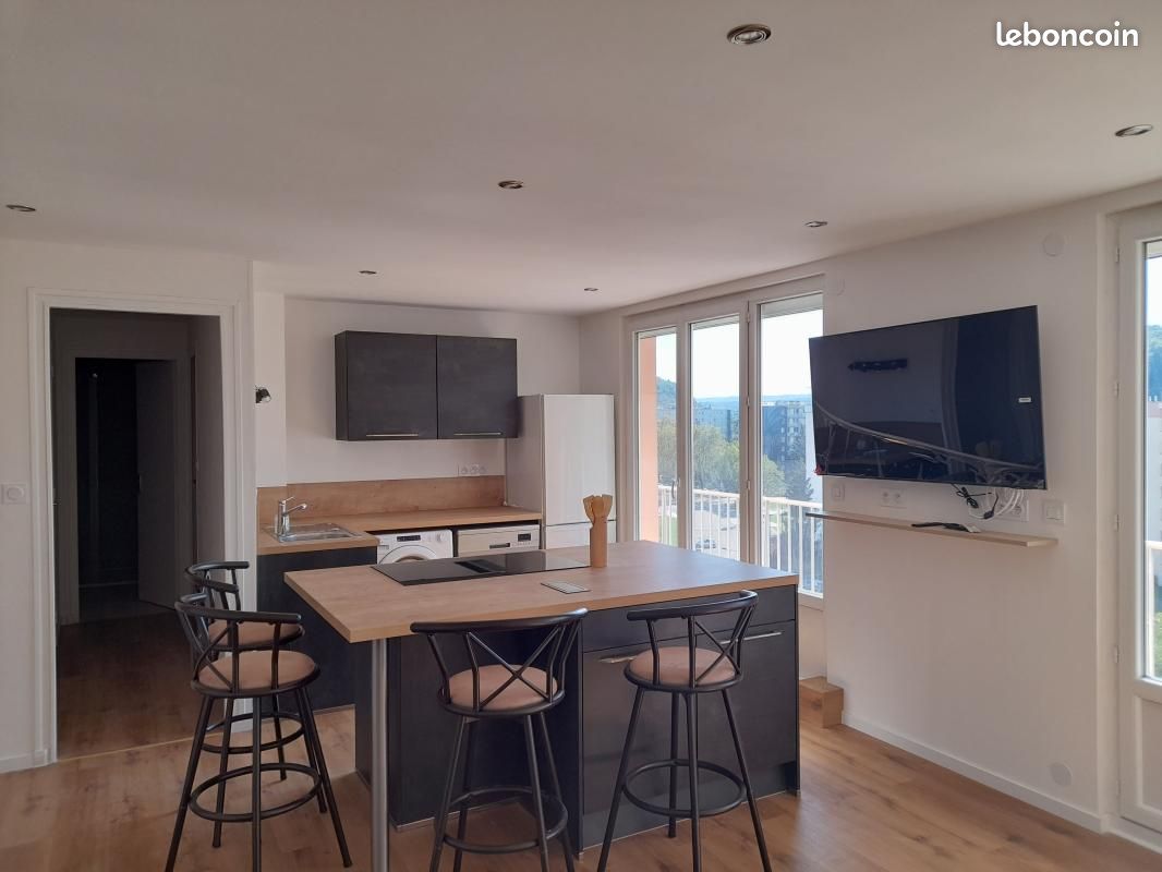 Appartement 2 pièces 42 m² · à Bourgoin-Jallieu · 42 m² · 773 €/mois