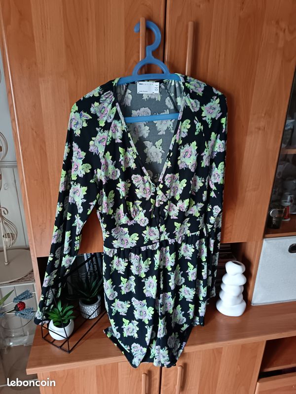 Vends robe short (image 2)