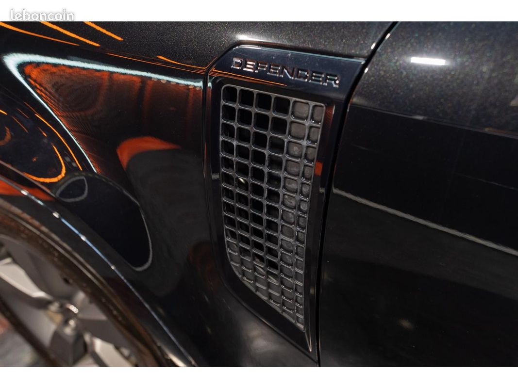 LAND ROVER DEFENDER 110 P300e X-DYNAMIC SE (image 14)