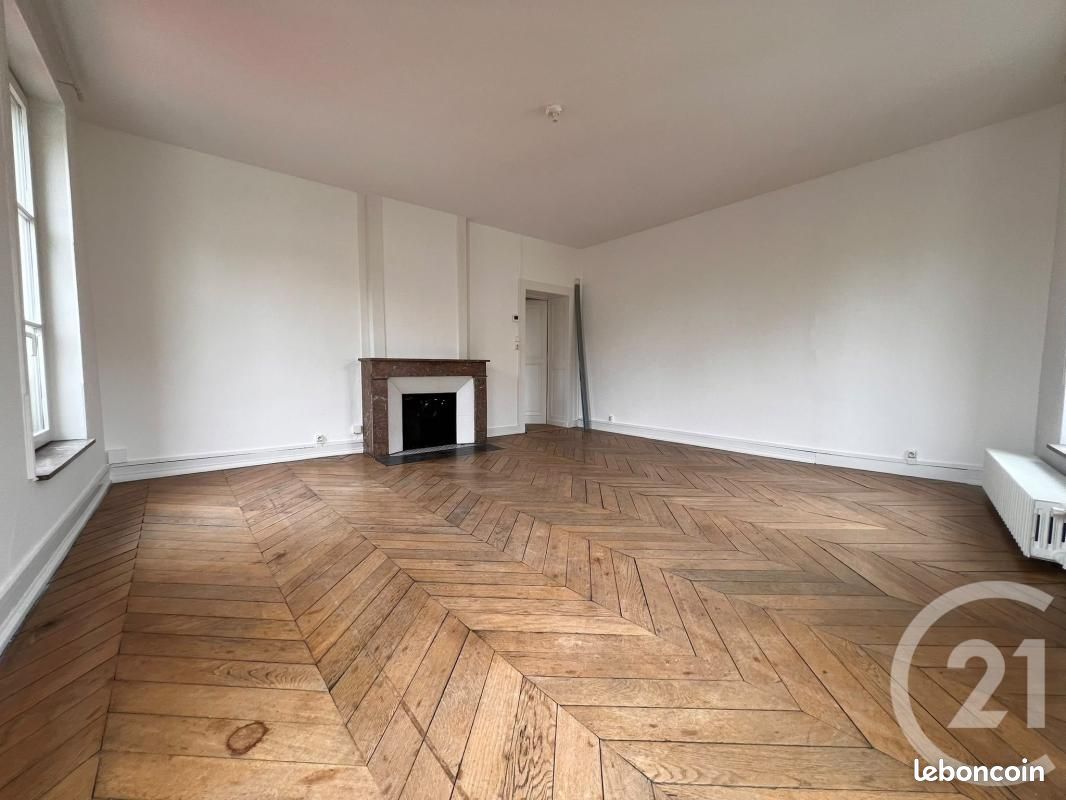 Appartement 3 pièces 74 m² · à Metz · 74 m² · 990 €