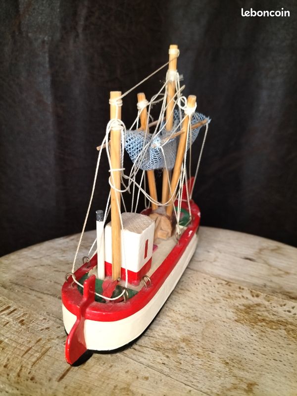 Statue de bateau de pêche simulée,artisanat petit,mini bateau de pêche Statue de bateau de pêche simulée,artisanat petit,mini bateau de pêche