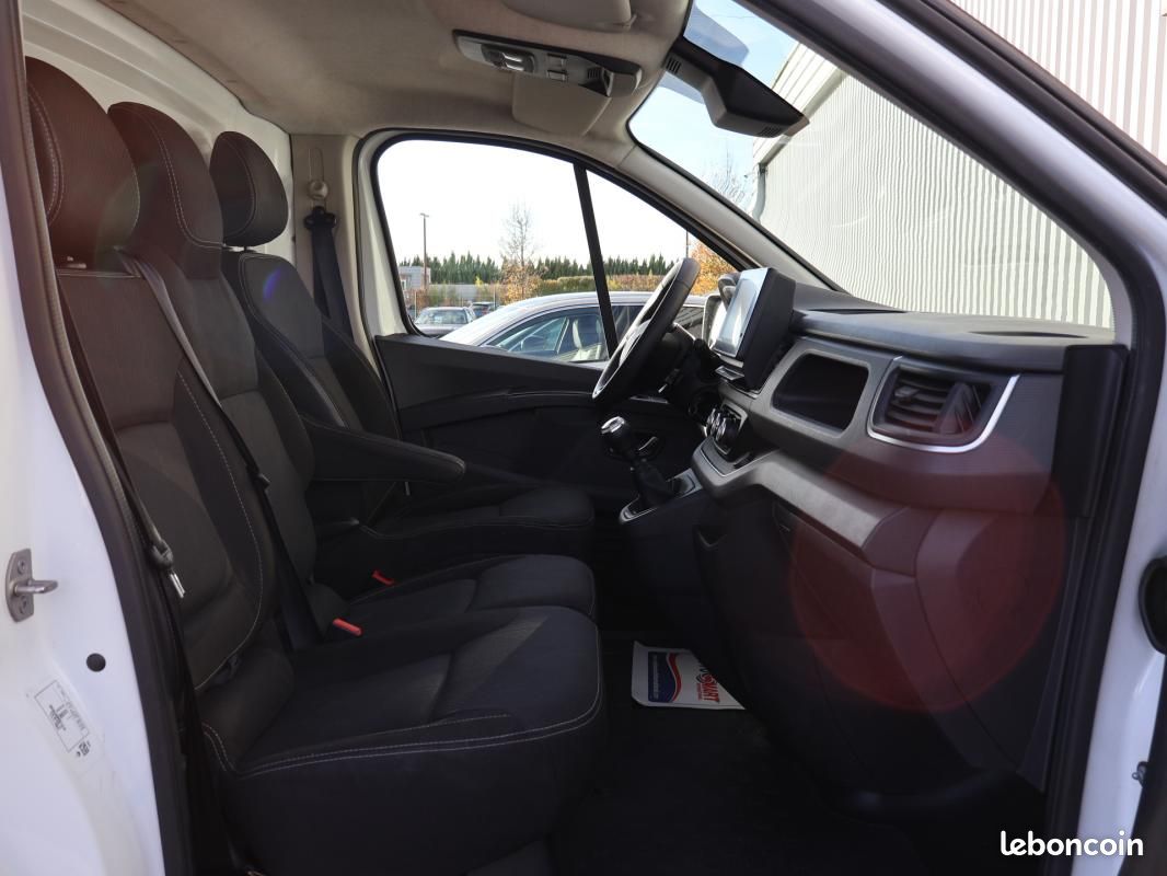 Renault Trafic FOURGON FGN L1H1 2800 KG BLUE DCI 150 GRAND CONFORT (image 8)