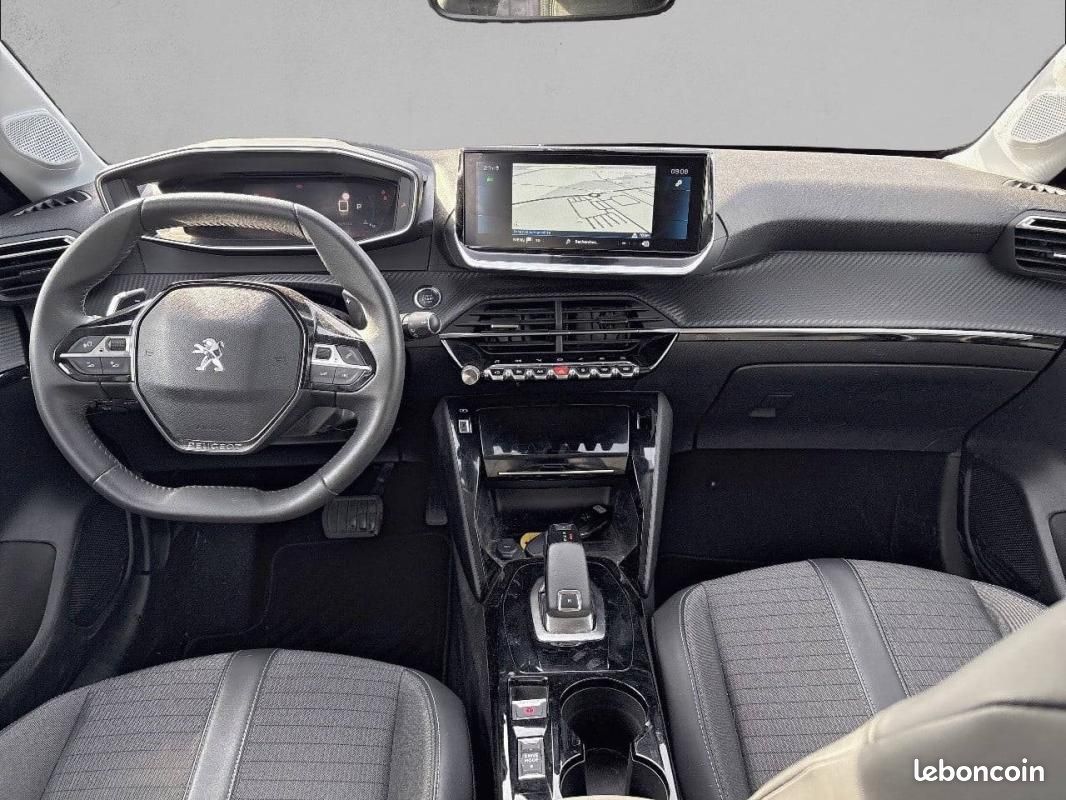 Peugeot 208 PureTech 100 S&S EAT8 - Allure Pack (image 8)