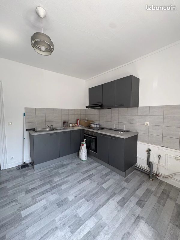 Appartement 3 pièces 56 m² · à Amplepuis · 56 m² · 490 €/mois