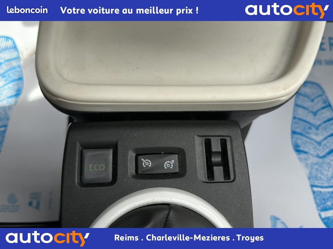RENAULT TWINGO 0.9 Energy TCe - 90 Intens 2 (image 27)