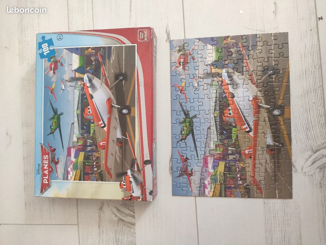 Puzzle planes (image 1)