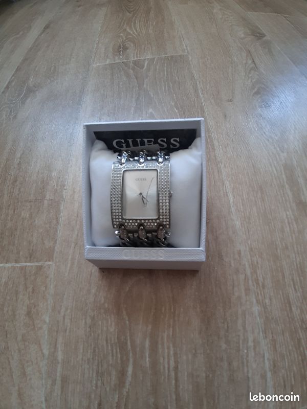 Montre GUESS (image 4)