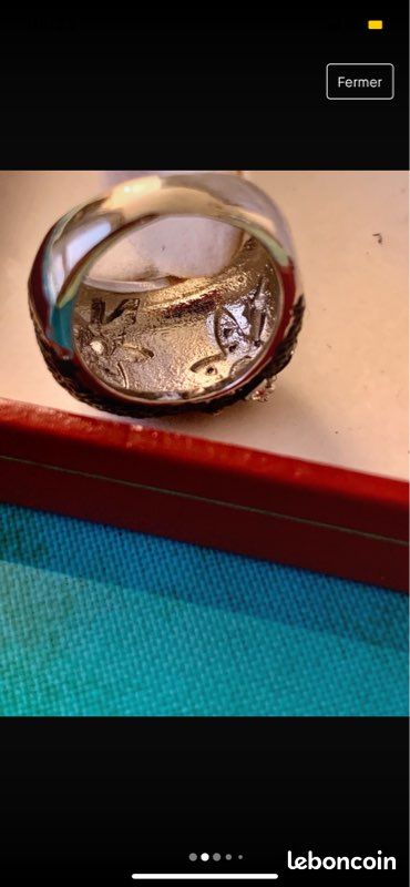 Bague Neuve fantaisie diamètre 1,5 cm (image 3)