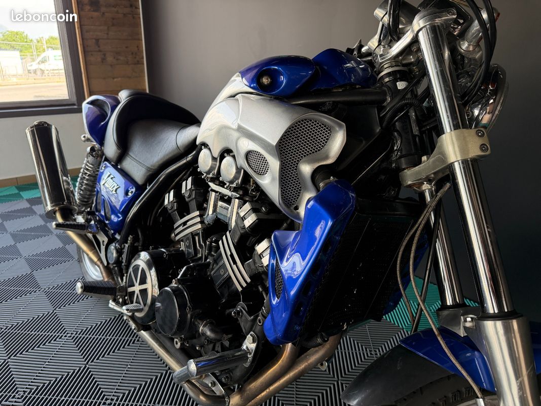 Yamaha v-max 1990 / parfait etat (image 8)