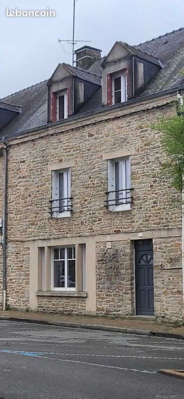 Local commercial 9 pièces 132 m² · à Elven · 132 m² · 294 000 €