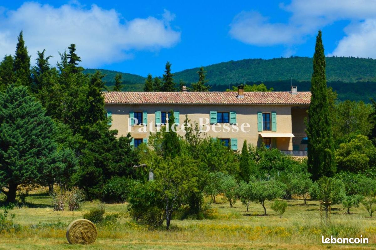 Maison 20 pièces 526 m² · à Forcalquier · 526 m² · 1 280 000 €