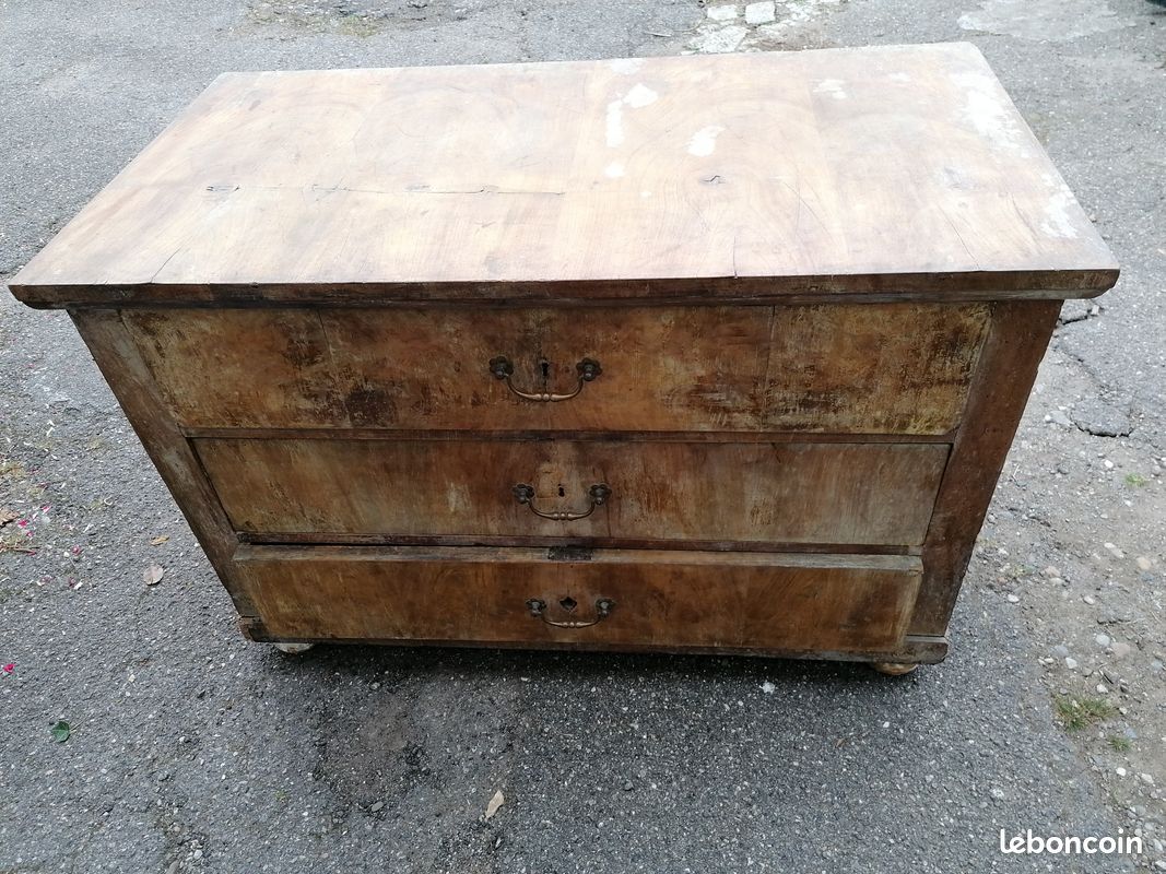 Commode ancienne (image 1)