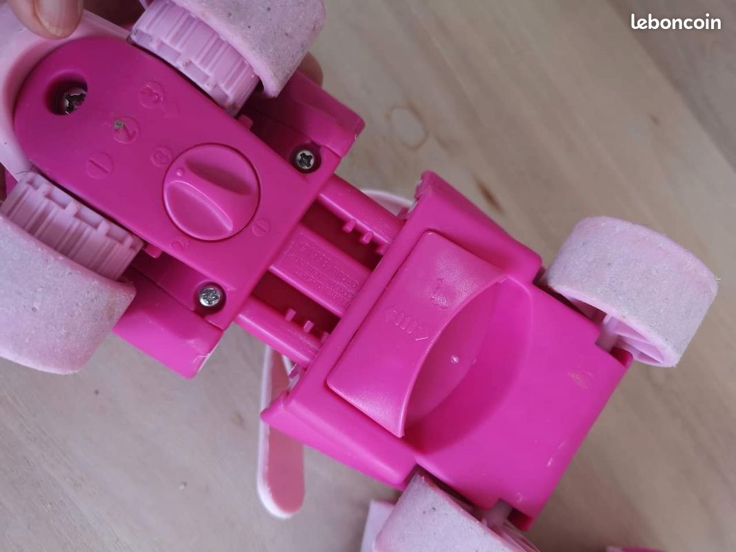 Patins à roulettes extensibles (4 à ans env) Hello kitty Jeux