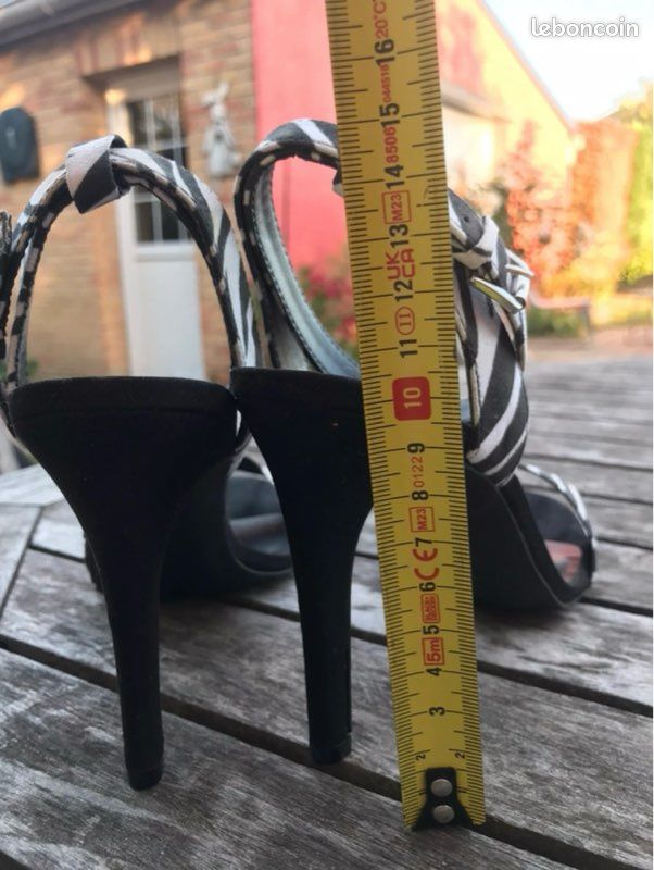 Talons Hauts New Look – Taille UK 7, Idéaux Pour Sorties Et Occasions