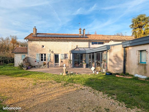 Propriété 7 pièces 234 m²