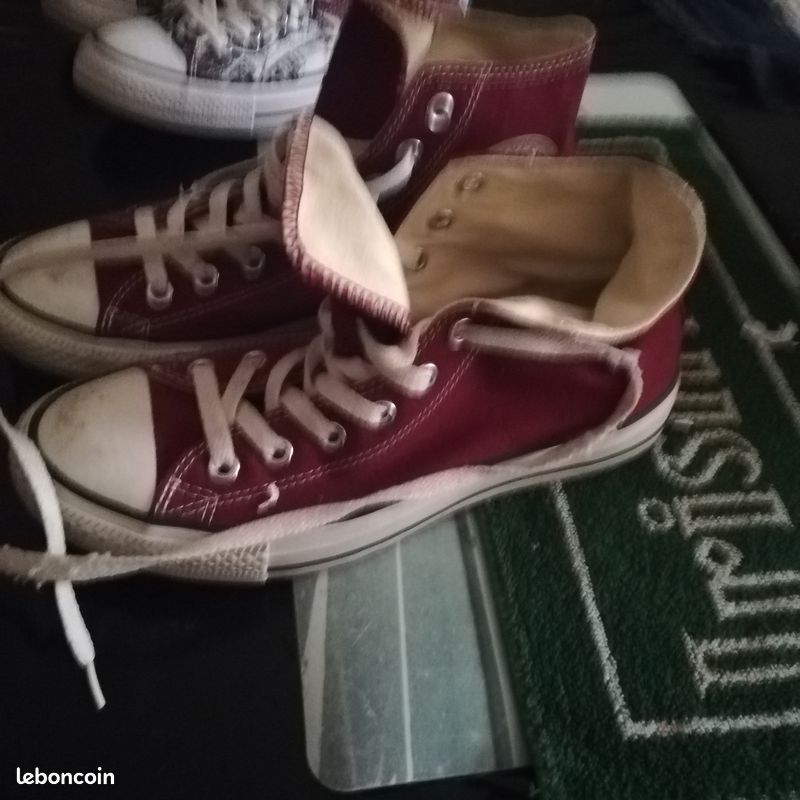 Basket converse chuck taylor taille haute bordeaux taille 40 tres bon etat (image 2)