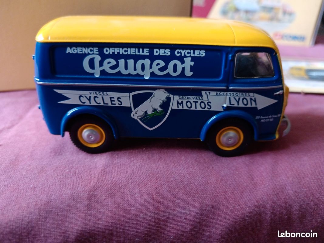 Miniature Peugeot D3a/D4a fourgon Pinder, service publicité affichage