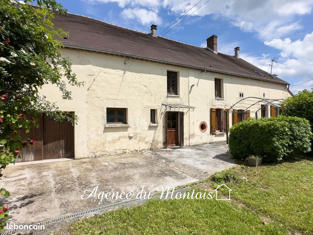 Maison 6 pièces 182 m² · à Longueville · 182 m² · 268 000 €