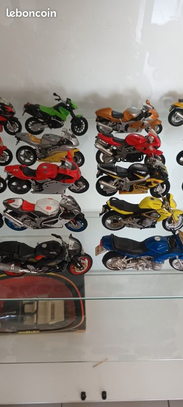 Lot de moto miniature (image 3)