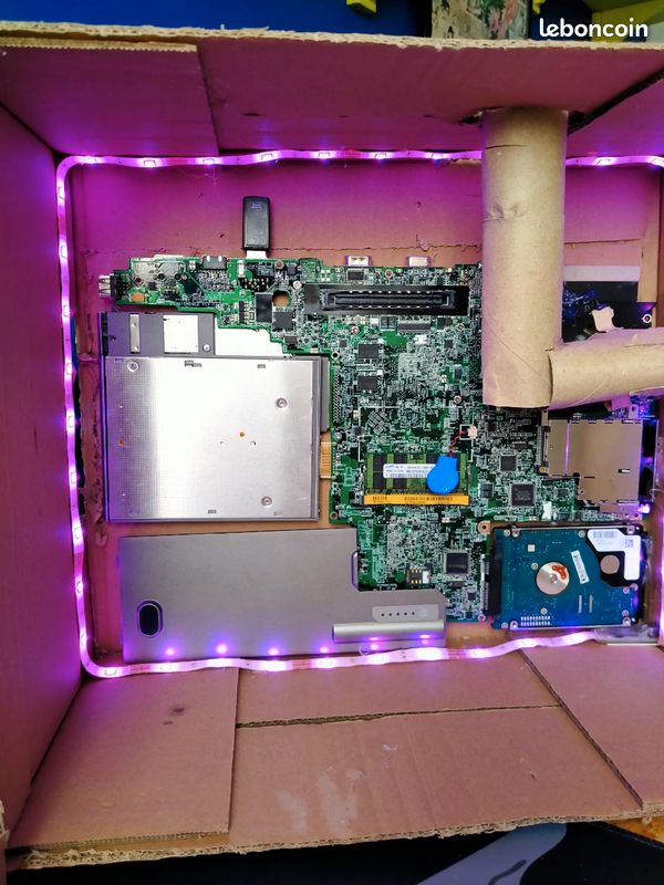 Pc gamer en carton recyclé avec aurculling intégré ( rdb pour les FPS ) (image 3)