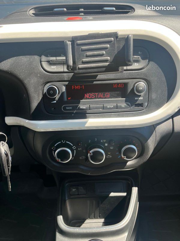 RENAULT TWINGO 3 Zen 1.0 Sce 75Ch (image 22)