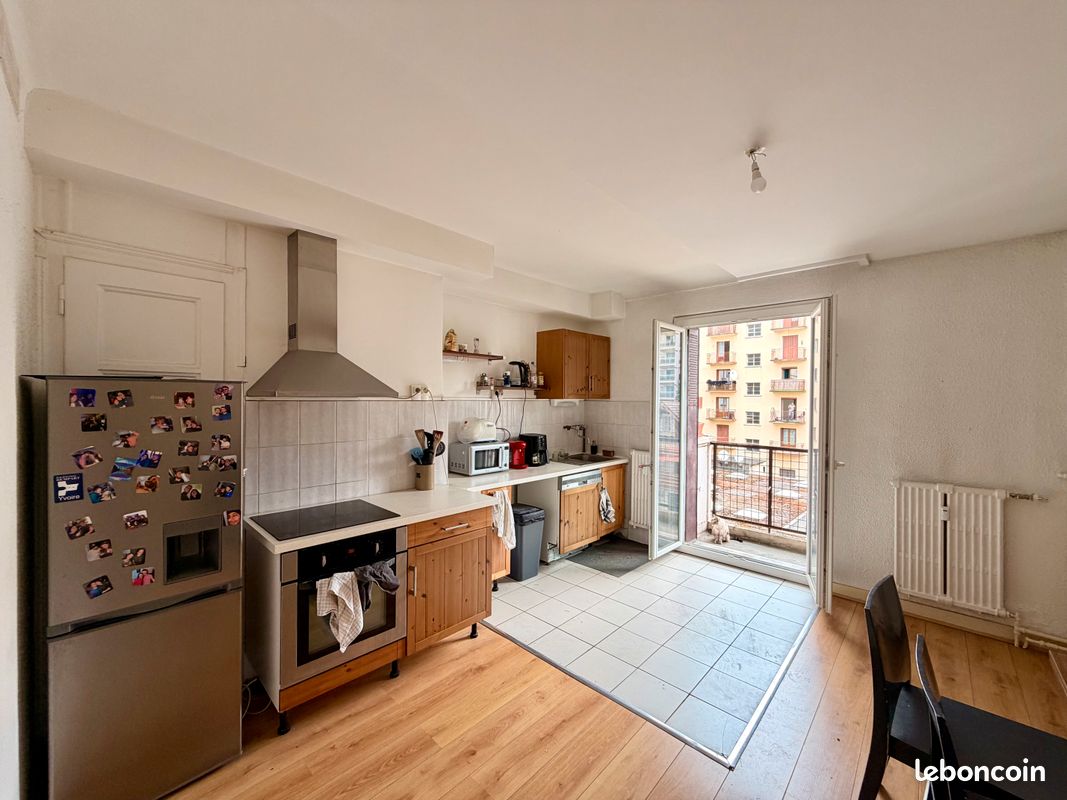 Appartement 3 pièces 85 m² · à Annemasse · 85 m² · 1 250 €
