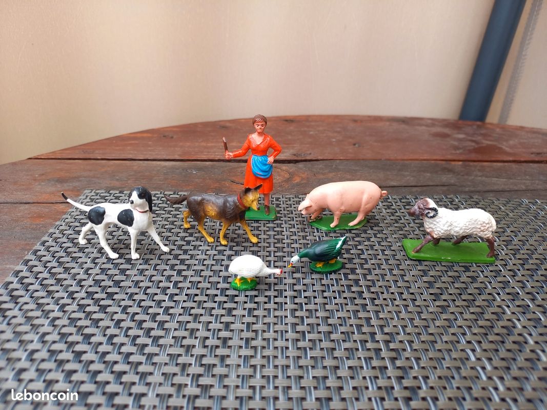 Starlux lot 7 figurines (image 1)