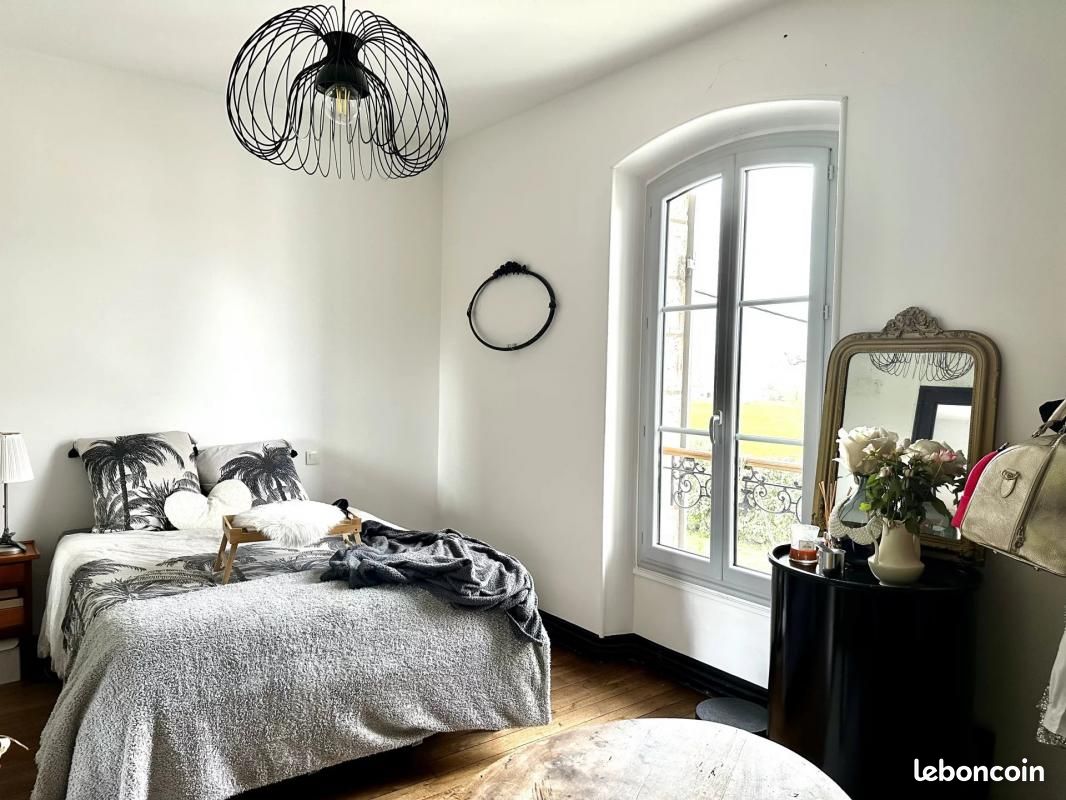 Maison 236 m² Bonnes - Bonnes 16390 (image principale 11)