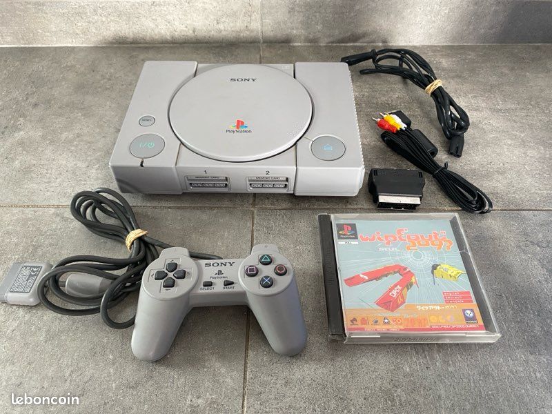 Console Sony PlayStation 1 (PS1) Complète – Blanc, PAL, Très Bon état, Avec Manettes Et Câbles ?