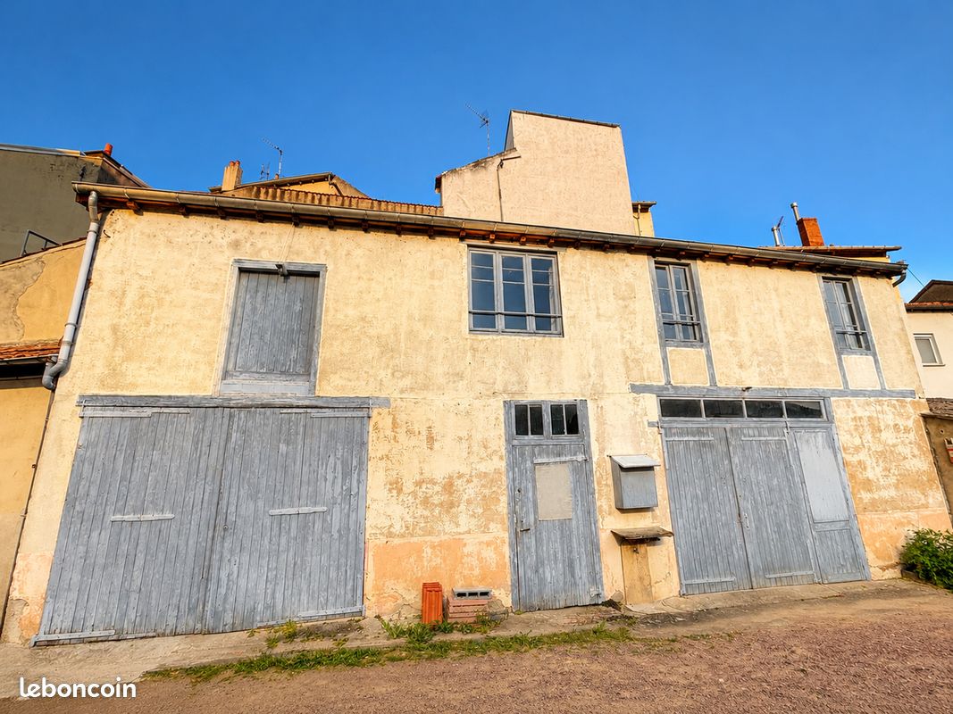 Immeuble 105 m² · à Roanne · 105 m² · 99 000 €