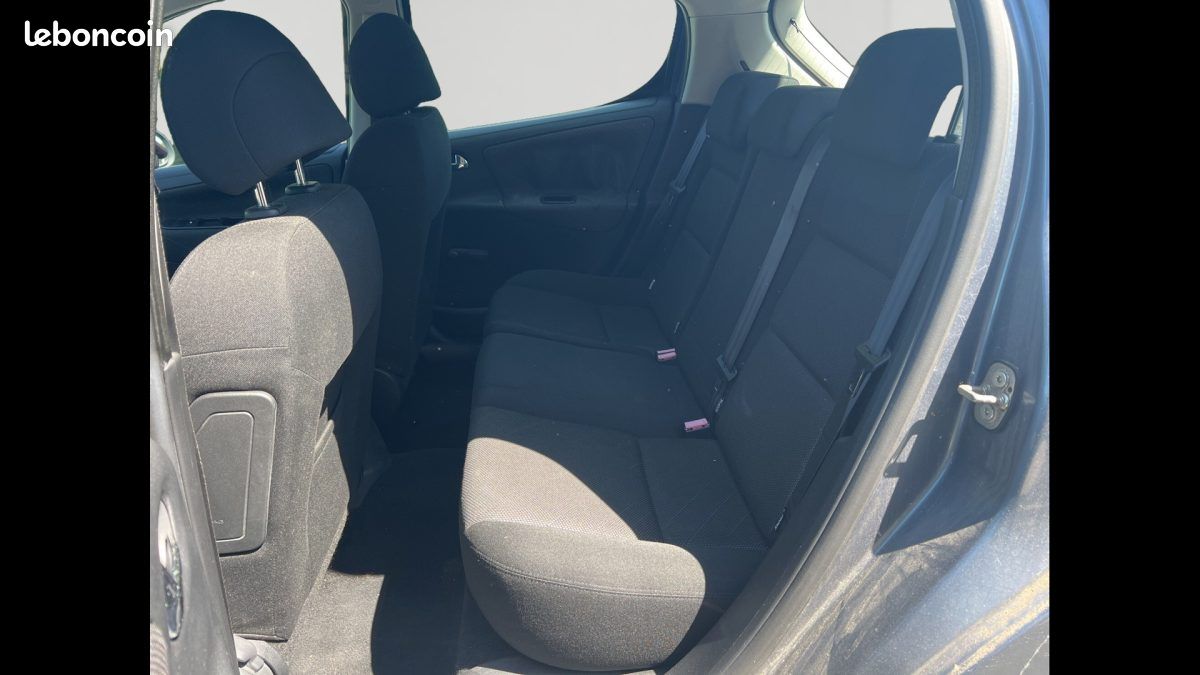 PEUGEOT 207 1.6 VTI 16V 120ch EXECUTIVE 2008 (image 13)
