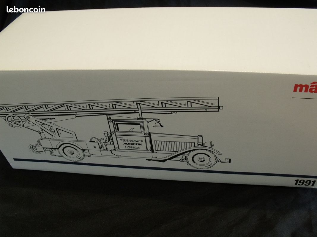 Jouet en tôle GROS camion pompier mécanique Marklin (44cm) Feuerwehrwagen - Collection
