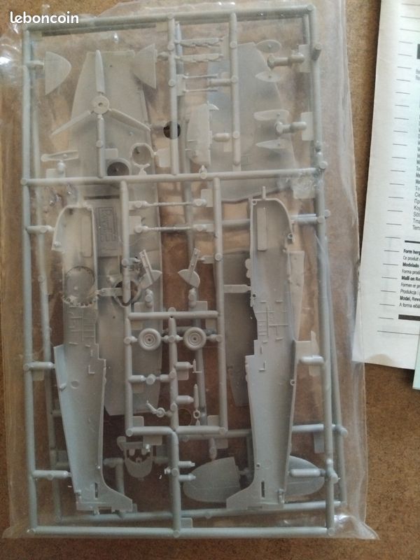 Maquette: Supermarine Spitfire Mk V Revell 1/72 (image 4)