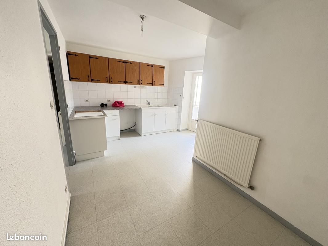 Appartement 3 pièces 68 m² · à Saint-Galmier · 68 m² · 590 €/mois