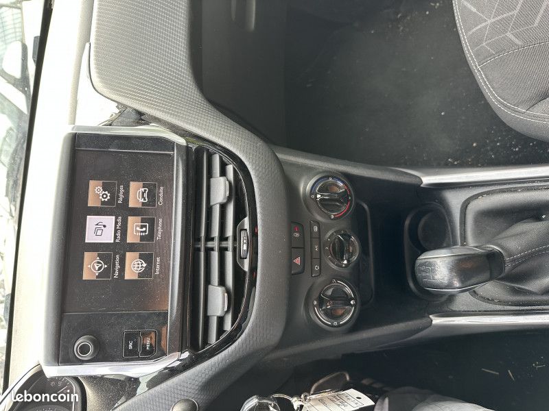 Peugeot 2008 1.2 PURETECH 110CH ACTIVE (image 3)