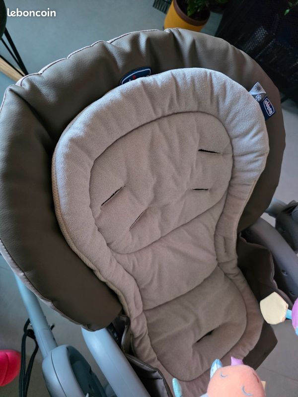 Chaise haute poly magic CHICCO (image 11)