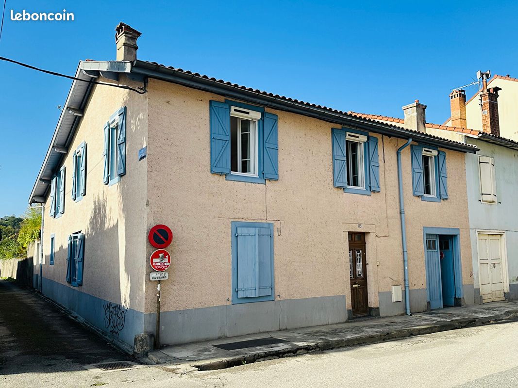 Maison 8 pièces 270 m² · à Saint-Girons · 270 m² · 210 000 €